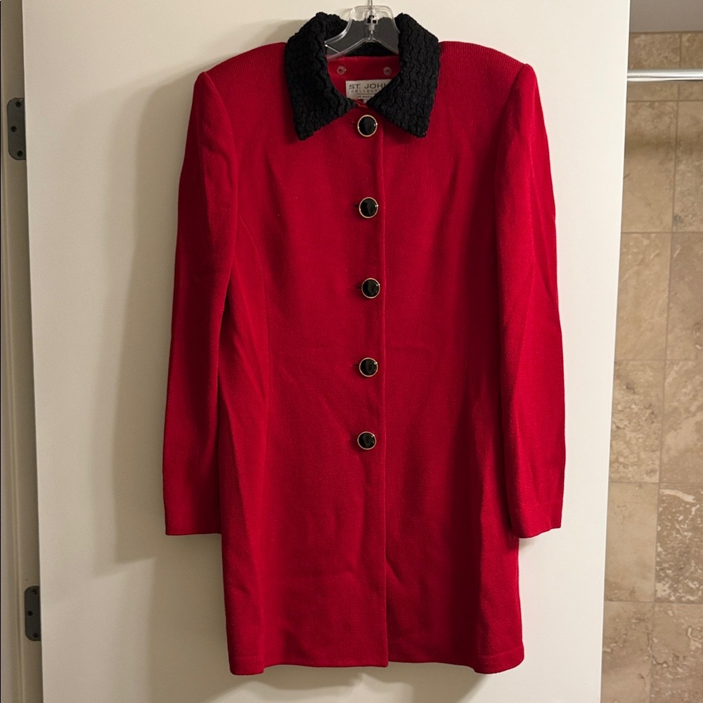 Chic Red Blazer with Black Collar